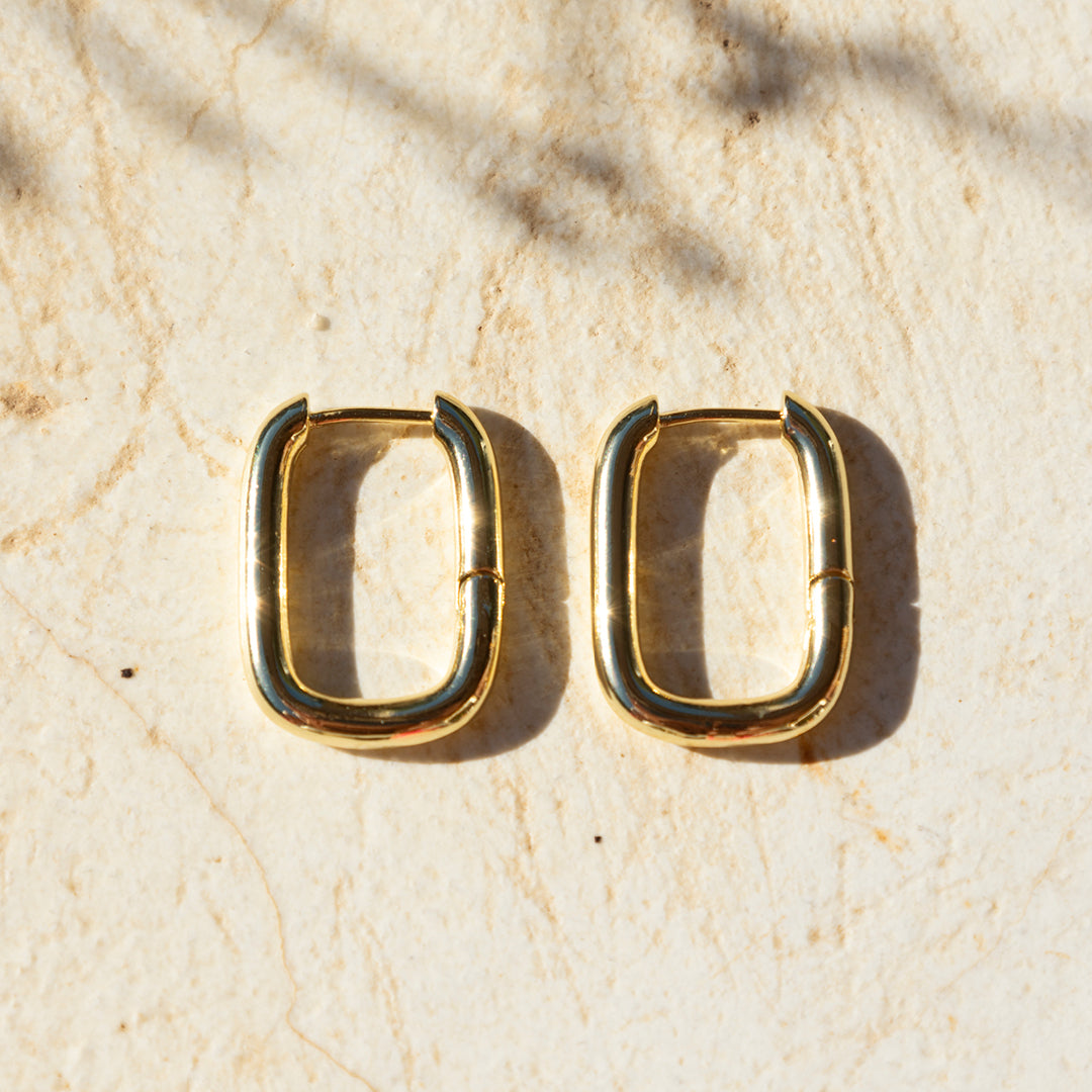 18k vergoldete U-Form Ohrringe – für Damen | Wild Tides