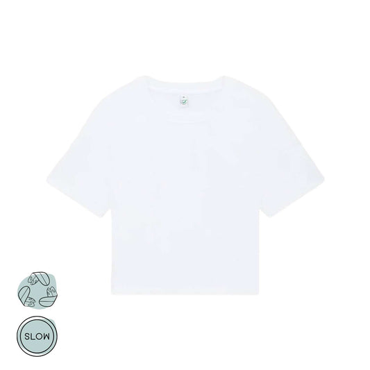 Boxy Damen T-Shirt Rohling aus Bio-Baumwolle in Weiß mit modernem Crop Schnitt von wildtides