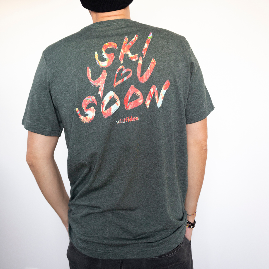 Ski You Soon – Herren T-Shirt mit Berg & Ski Typografie-Print