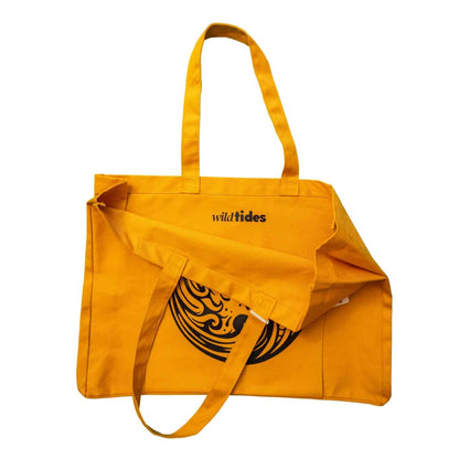 Innenansicht der Yoga Tasche mit großzügigem Stauraum und Mattenhalter