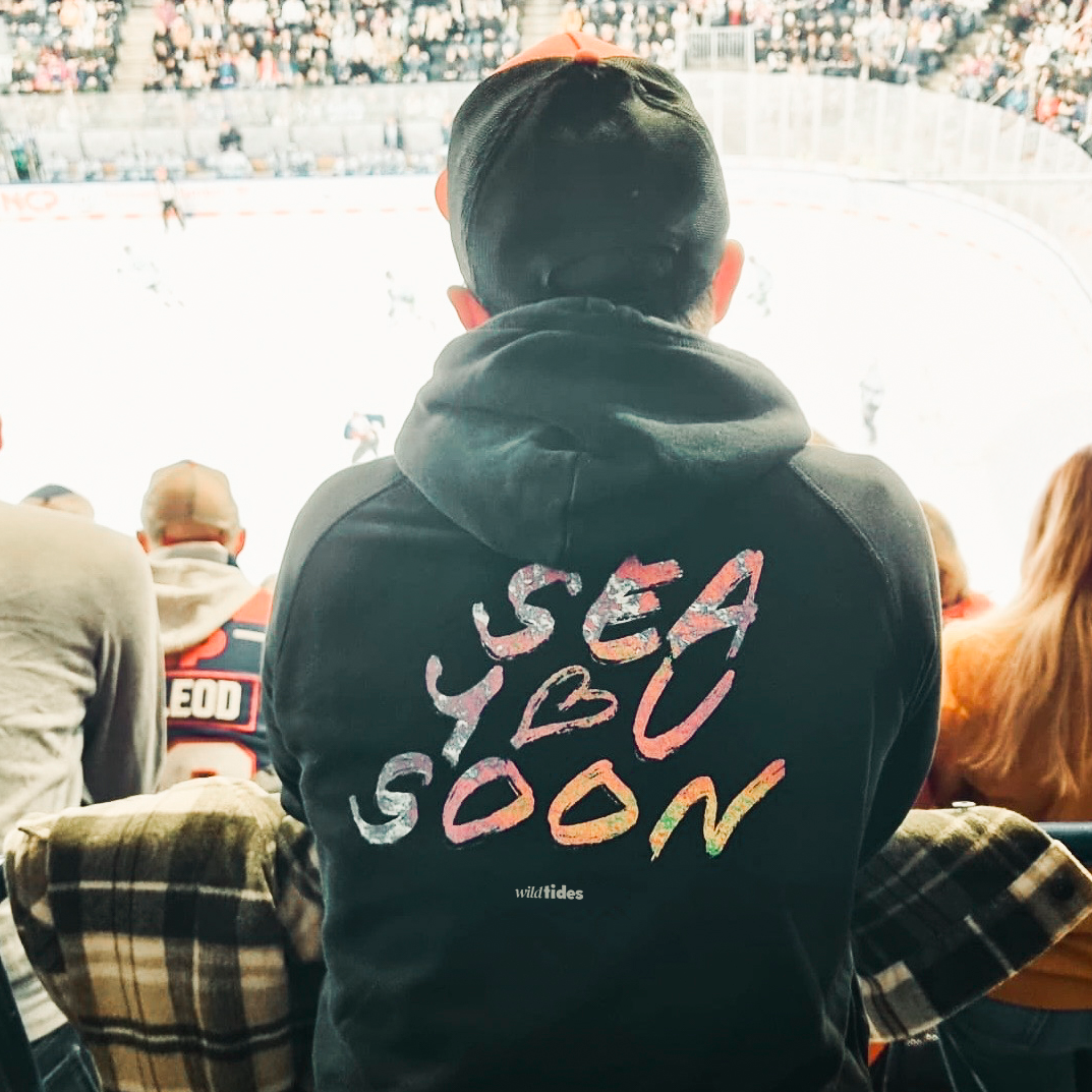 Sea You Soon Hoodie – Unisex Bio-Hoodie für Reisen & Abenteuer